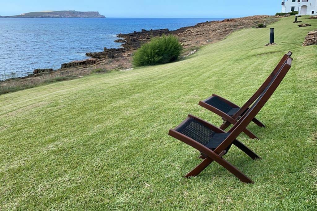 Miravent Terraza Y Jardin Frente Al Mar Menorca Apartment Fornells  Luaran gambar